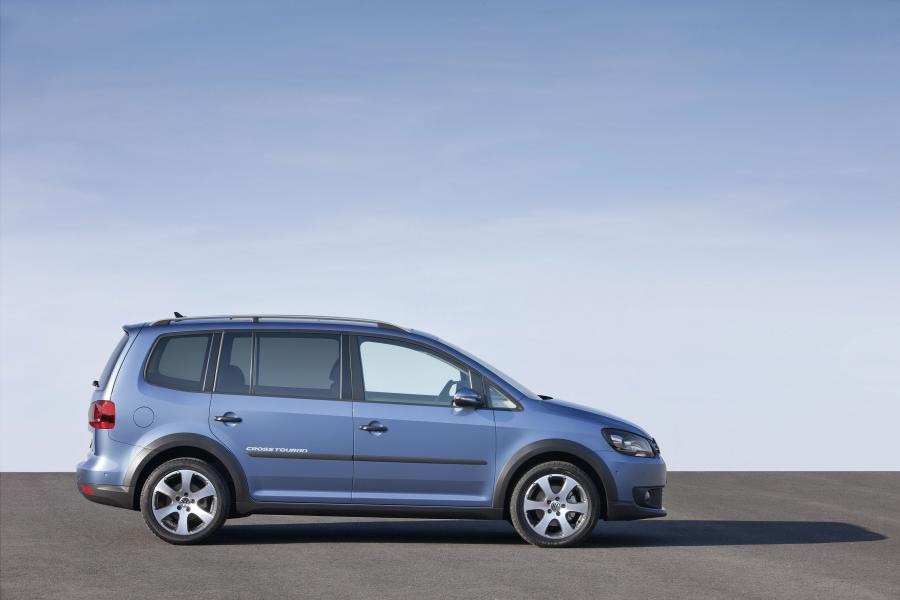  Volkswagen CrossTouran 2010 года  (фото 15 из 26)